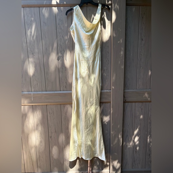 House of CB Safaira Buttermilk Satin Draped Cowl Neck Maxi Dress Size XS NWT! - Picture 5 of 11